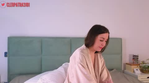 Cleopatra online show from 11.25.25