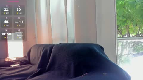 cleowhite_ online show from 10.30.25