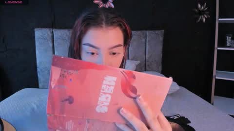 cleowhite_ online show from 03.06.26