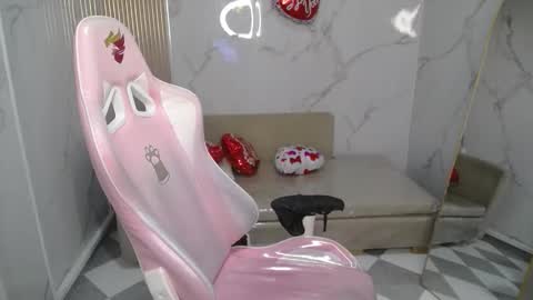 Clhoe online show from 02.15.26