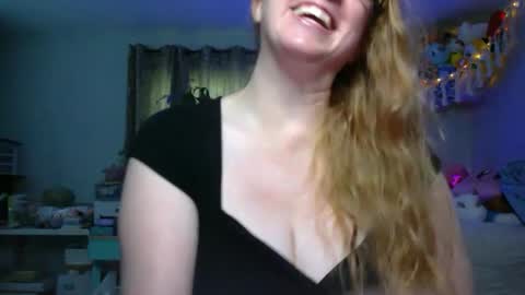 Snapshot of climaxfairy chatting on 09.09.25 Kate online show from 09.09.25