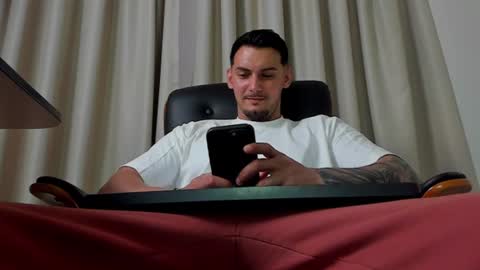 Snapshot of clintmasterss chatting on 06.11.26 ClintMasterss online show from 06.11.26