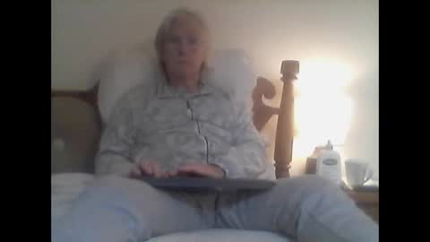 Snapshot of clitboy658752 chatting on 11.17.25 clitboy658752 online show from 11.17.25