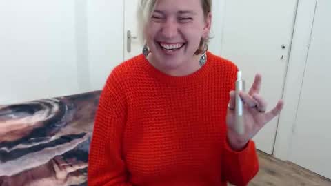 Syl  online show from 11.18.25