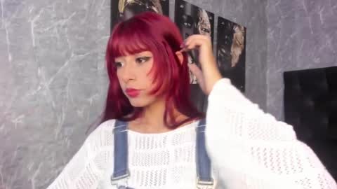 Snapshot of cloe__hills chatting on 02.25.25 Cloe online show from 02.25.25