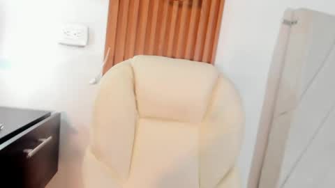 cloe_brown1 online show from 06.04.26