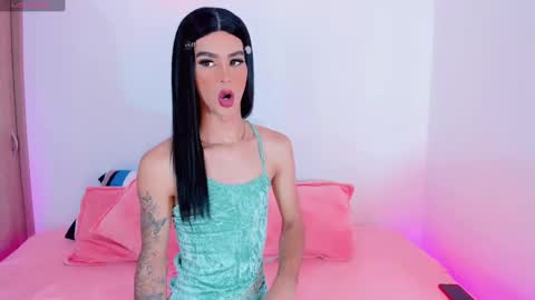 CLOE REMINTON online show from 02.05.25