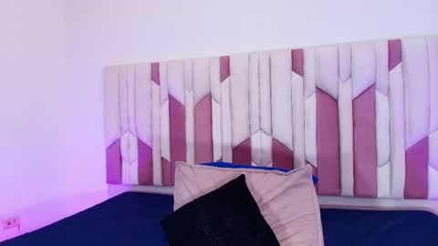 Cloe  Stanfort online show from 10.29.25