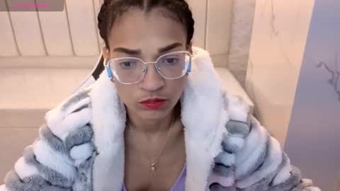 Snapshot of cloe_tx_ chatting on 10.14.25 cloee online show from 10.14.25
