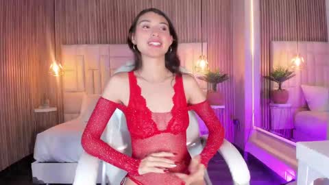 C L O E  online show from 09.28.25