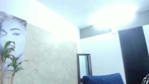 CLOE online show from 11.20.25