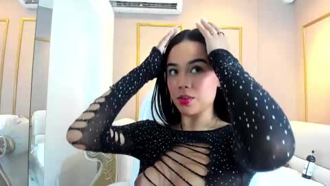 Snapshot of cloehap chatting on 02.06.25 Cloe online show from 02.06.25