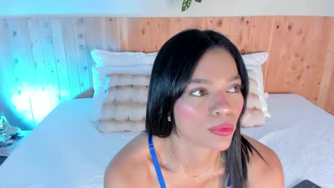 Chloe Smith online show from 04.14.26