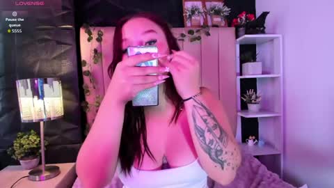 Snapshot of cloey_bentley chatting on 05.12.26 cloey_bentley online show from 05.12.26