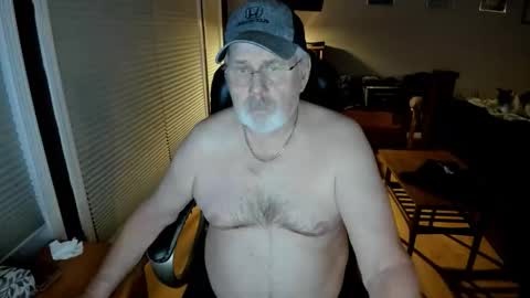 Snapshot of cloudalert62 chatting on 12.01.25 cloudalert62 online show from 12.01.25