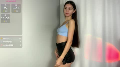 Snapshot of cloudbae chatting on 10.12.25 Kelly online show from 10.12.25