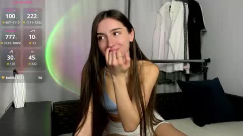 Snapshot of cloudbae chatting on 11.11.25 Kelly online show from 11.11.25