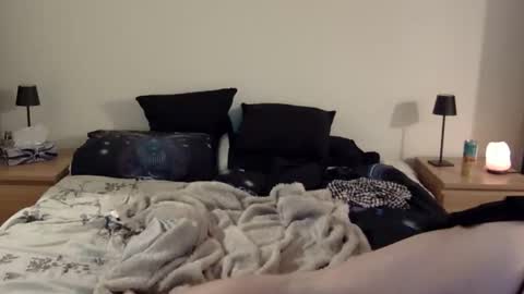 cloudy2025 online show from 11.19.25