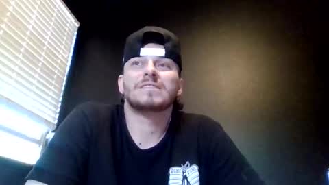 Snapshot of cloudyydayzz chatting on 05.11.26 tallhungandcloudy online show from 05.11.26
