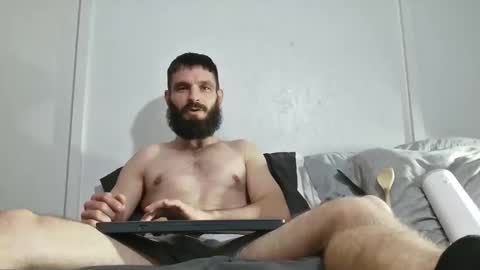 Snapshot of clubb86 chatting on 01.12.26 Maxxdieselx69 online show from 01.12.26