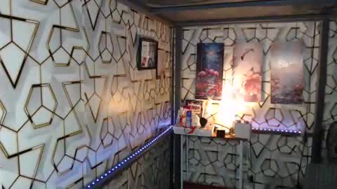 Snapshot of clyde_twinkx chatting on 10.06.25 clyde_twinkx online show from 10.06.25