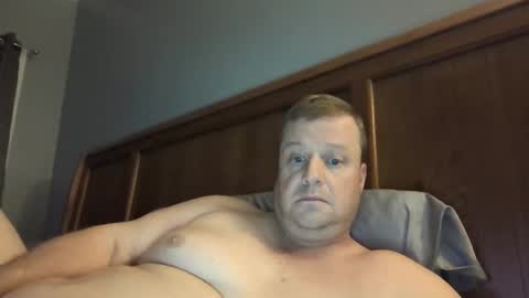 Snapshot of cmachen chatting on 11.06.25 cmachen online show from 11.06.25