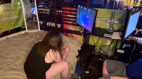 COCK N CREAMZ  WET DREAMZ online show from 02.08.25