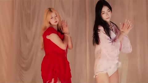 Snapshot of coco2002924 chatting on 10.13.25 coco2002924 online show from 10.13.25