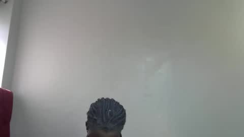 Snapshot of coco_luna chatting on 12.19.25 Luna online show from 12.19.25