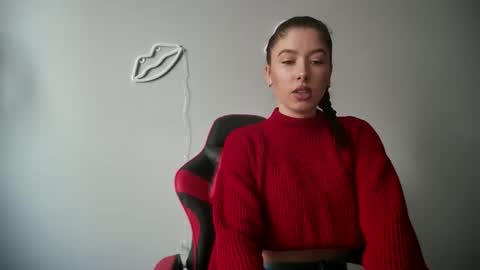 Snapshot of cocoberry1 chatting on 10.06.25 cocoberry1 online show from 10.06.25