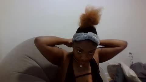 Snapshot of cocochanel197941 chatting on 09.14.25 chanel online show from 09.14.25