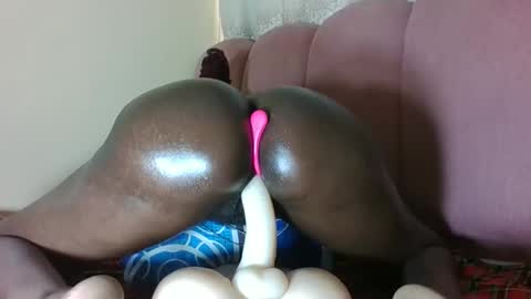 Mila independent model online show from 04.11.26