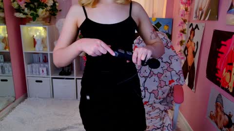 Mia online show from 01.08.25