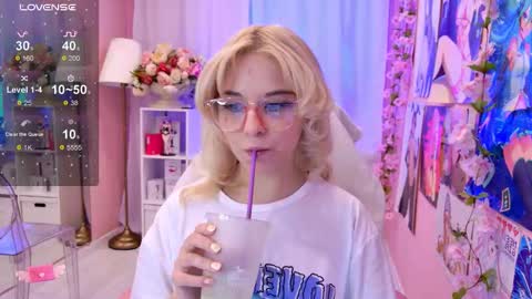 Mia online show from 09.09.25