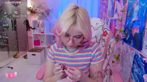 Mia online show from 10.22.25