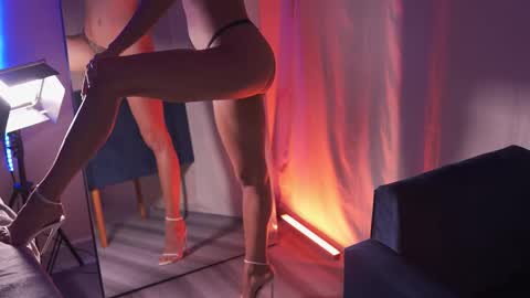 Coconutcatin online show from 09.24.25