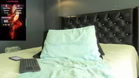Snapshot of codyywalker chatting on 10.21.25 Cody Walker online show from 10.21.25