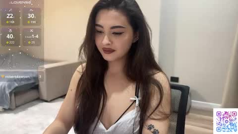 Snapshot of coffee_wihtout_milk chatting on 04.24.26 Yumi online show from 04.24.26