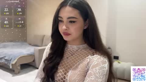Snapshot of coffee_wihtout_milk chatting on 05.21.26 Yumi online show from 05.21.26