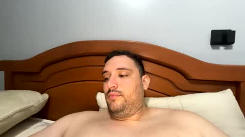 Snapshot of cohenda22 chatting on 10.25.25 Twitteer silvath97 cohendasilva12 online show from 10.25.25