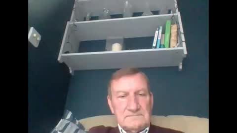 Snapshot of colinbeech chatting on 12.03.24 colinbeech online show from 12.03.24