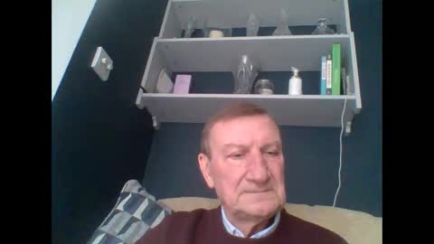 Snapshot of colinbeech chatting on 01.13.25 colinbeech online show from 01.13.25