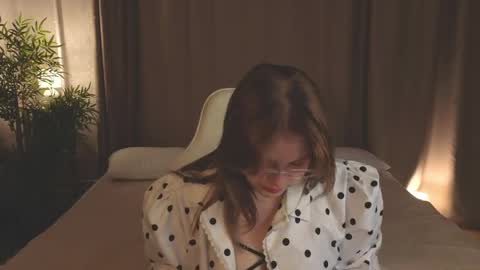 Collen Mon Tue Wed Thu Fri GMT 3 0300am - 0900am  online show from 03.27.26