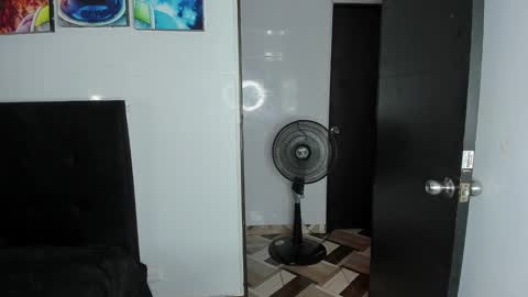 college_muscle_ass online show from 01.29.25