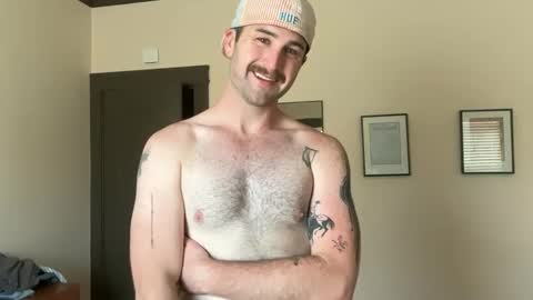 Snapshot of collegeboy417 chatting on 09.22.25 collegeboy417 online show from 09.22.25