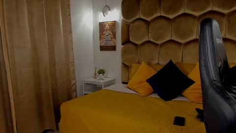 Snapshot of collins_emmett chatting on 04.01.26 EMMETT COLLINS online show from 04.01.26