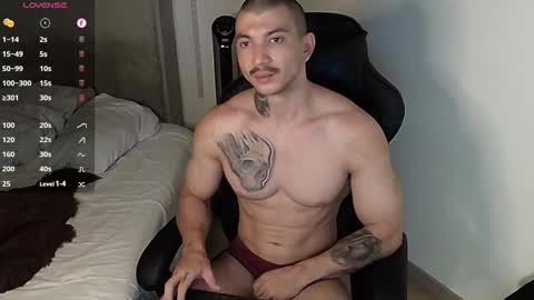 Snapshot of colombianmuscle8 chatting on 02.03.25 colombianmuscle8 online show from 02.03.25