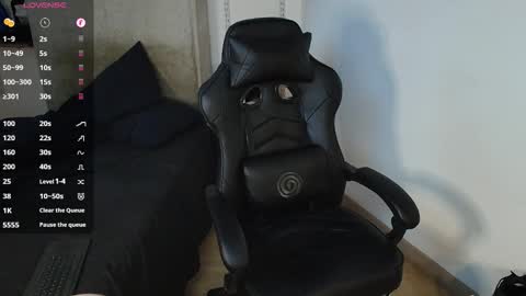 Snapshot of colombianmuscle8 chatting on 09.13.25 colombianmuscle8 online show from 09.13.25