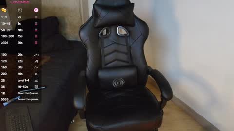 Snapshot of colombianmuscle8 chatting on 10.08.25 colombianmuscle8 online show from 10.08.25