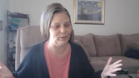 Snapshot of comebackpussy chatting on 03.07.25 comeback pussy online show from 03.07.25